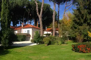 Villa Abbamer, hotel a Grottaferrata